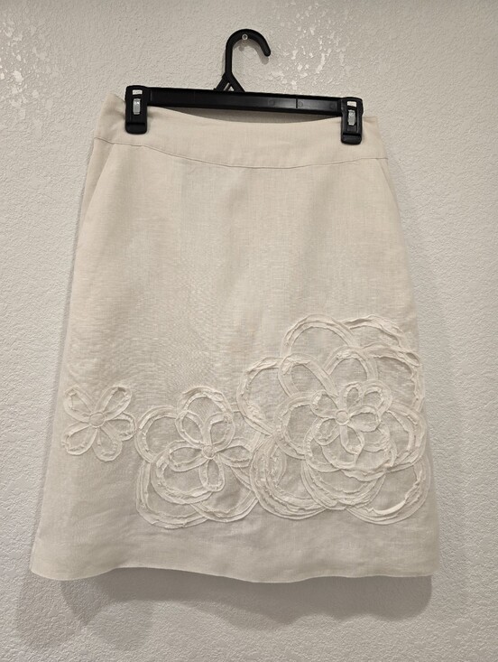 Boden Dresses & Skirts - vintage Boden Applique Floral Linen Skirt Cream Beige Oatmeal US4